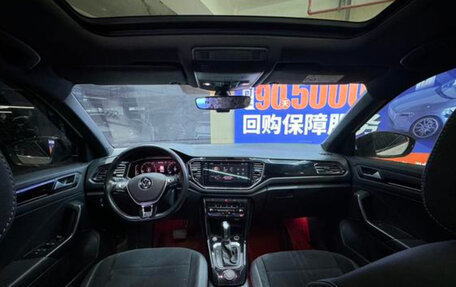 Volkswagen T-Roc I, 2022 год, 2 750 000 рублей, 16 фотография