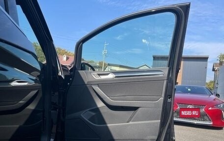 Volkswagen Touran III, 2021 год, 1 680 777 рублей, 28 фотография