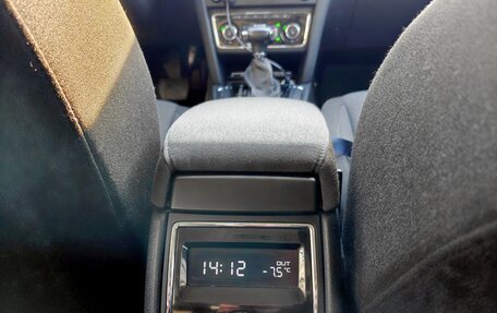 Skoda Superb III рестайлинг, 2012 год, 1 400 000 рублей, 9 фотография