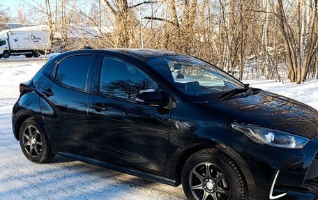 Toyota Yaris, 2020 год, 1 300 000 рублей, 2 фотография