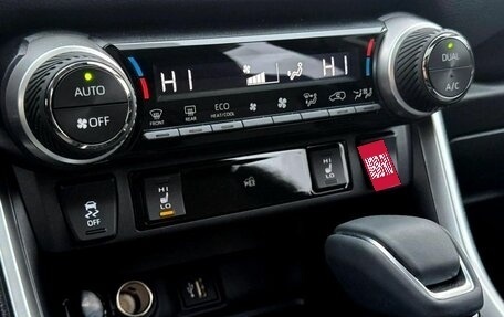 Toyota RAV4, 2025 год, 4 890 000 рублей, 16 фотография