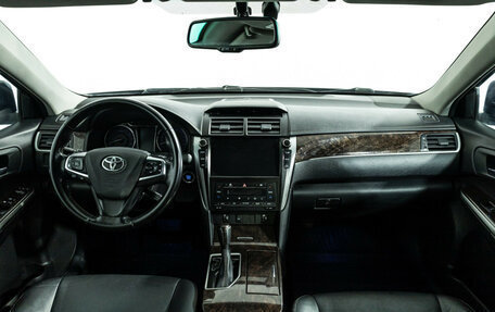 Toyota Camry, 2018 год, 1 789 898 рублей, 13 фотография