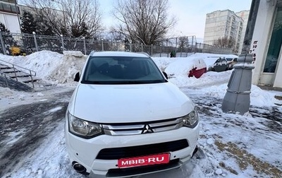 Mitsubishi Outlander III рестайлинг 3, 2014 год, 1 750 000 рублей, 1 фотография