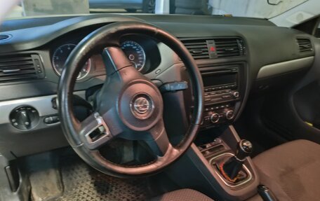 Volkswagen Jetta VI, 2012 год, 750 000 рублей, 6 фотография