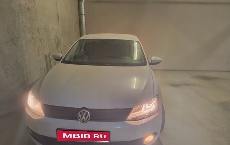 Volkswagen Jetta VI, 2012 год, 750 000 рублей, 4 фотография
