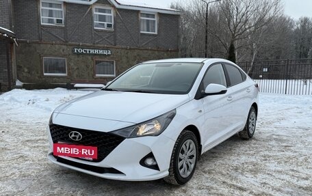 Hyundai Solaris II рестайлинг, 2021 год, 1 660 000 рублей, 2 фотография