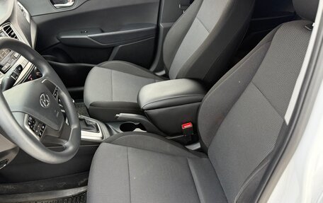 Hyundai Solaris II рестайлинг, 2021 год, 1 660 000 рублей, 18 фотография