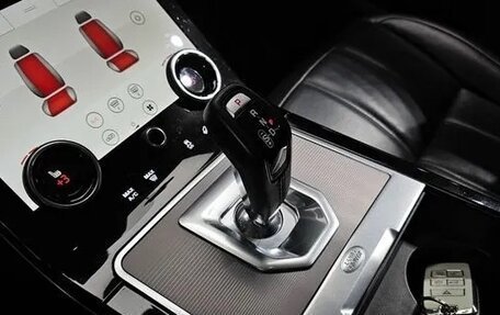 Land Rover Range Rover Evoque II, 2019 год, 2 930 000 рублей, 8 фотография