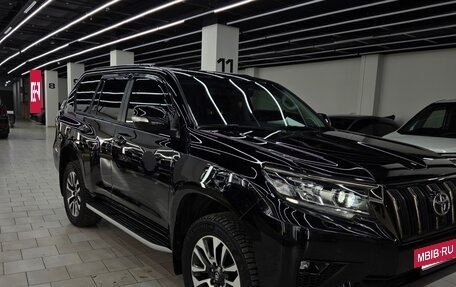 Toyota Land Cruiser Prado 150 рестайлинг 2, 2021 год, 7 500 000 рублей, 3 фотография