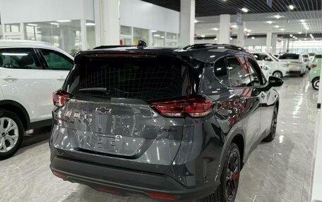 Chevrolet Orlando, 2023 год, 1 800 000 рублей, 2 фотография