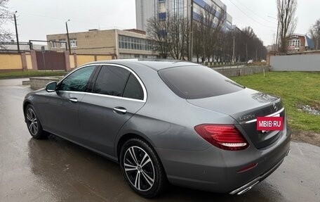 Mercedes-Benz E-Класс, 2020 год, 3 800 000 рублей, 3 фотография