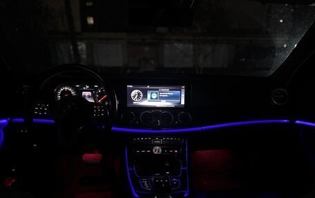 Mercedes-Benz E-Класс, 2020 год, 3 800 000 рублей, 12 фотография