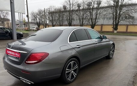 Mercedes-Benz E-Класс, 2020 год, 3 800 000 рублей, 5 фотография