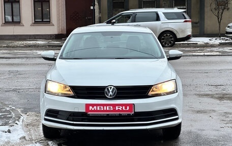 Volkswagen Jetta VI, 2018 год, 1 650 000 рублей, 2 фотография