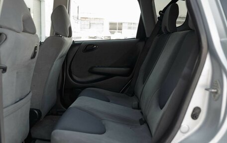 Honda Fit III, 2001 год, 350 000 рублей, 16 фотография