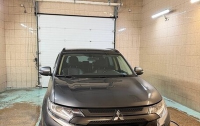 Mitsubishi Outlander III рестайлинг 3, 2021 год, 2 850 000 рублей, 1 фотография