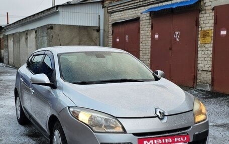 Renault Megane III, 2009 год, 450 000 рублей, 2 фотография