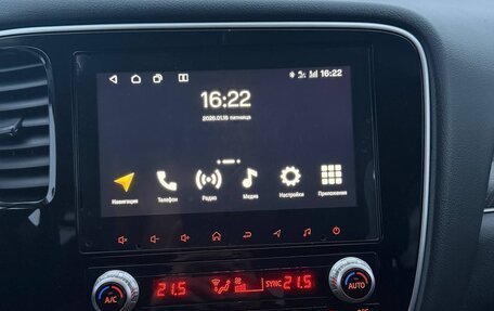 Mitsubishi Outlander III рестайлинг 3, 2021 год, 2 850 000 рублей, 8 фотография