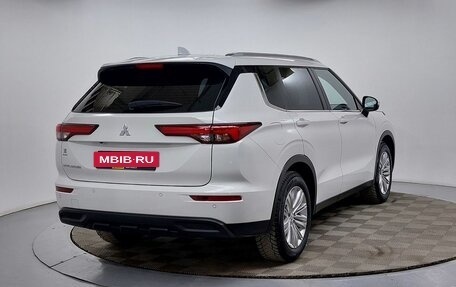 Mitsubishi Outlander, 2022 год, 3 099 000 рублей, 5 фотография