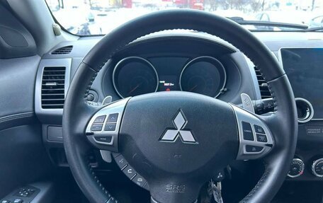 Mitsubishi Outlander III рестайлинг 3, 2010 год, 991 000 рублей, 11 фотография