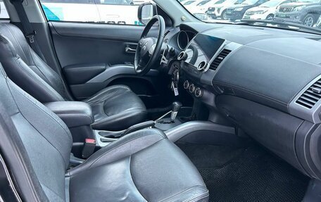 Mitsubishi Outlander III рестайлинг 3, 2010 год, 991 000 рублей, 13 фотография