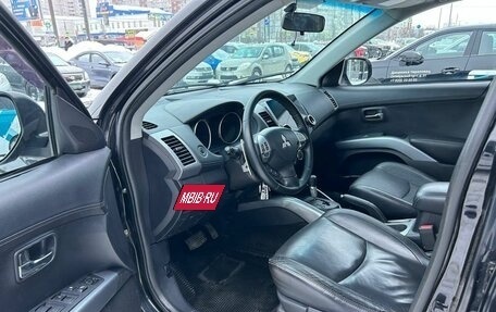 Mitsubishi Outlander III рестайлинг 3, 2010 год, 991 000 рублей, 10 фотография