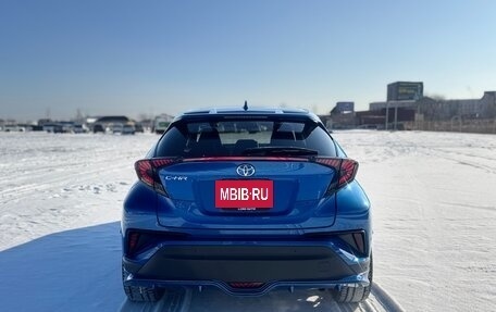 Toyota C-HR I рестайлинг, 2017 год, 1 885 000 рублей, 6 фотография