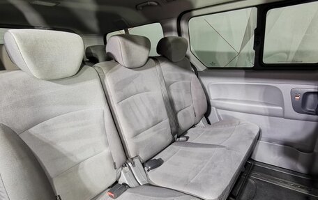 Hyundai H-1 II рестайлинг, 2010 год, 1 295 000 рублей, 16 фотография