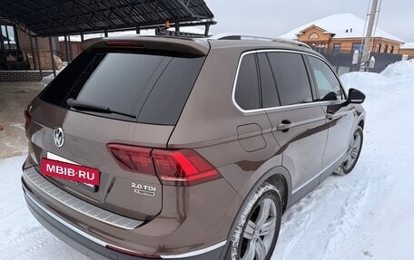 Volkswagen Tiguan II, 2017 год, 2 300 000 рублей, 3 фотография