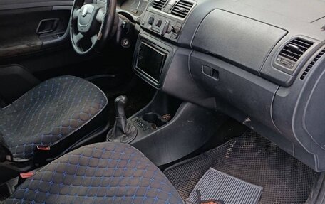 Skoda Fabia II, 2010 год, 290 000 рублей, 5 фотография