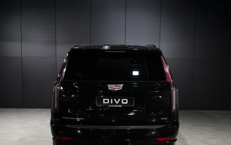 Cadillac Escalade V, 2023 год, 13 850 000 рублей, 6 фотография