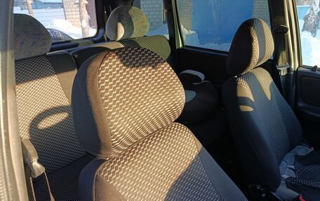 Chevrolet Niva I рестайлинг, 2004 год, 380 000 рублей, 3 фотография