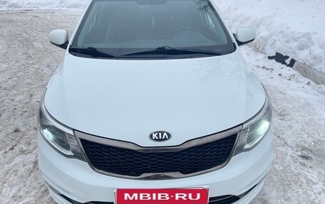 KIA Rio III рестайлинг, 2016 год, 1 000 000 рублей, 4 фотография