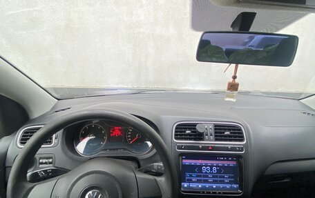 Volkswagen Polo VI (EU Market), 2012 год, 650 000 рублей, 4 фотография