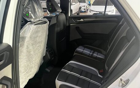 Volkswagen T-Roc I, 2025 год, 2 700 000 рублей, 20 фотография