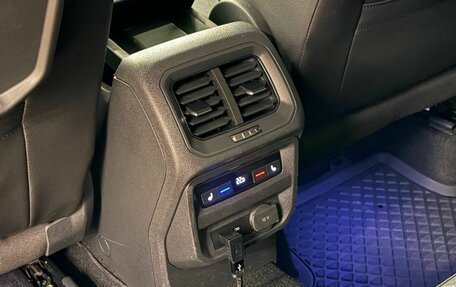 Volkswagen Tiguan II, 2018 год, 3 490 000 рублей, 24 фотография