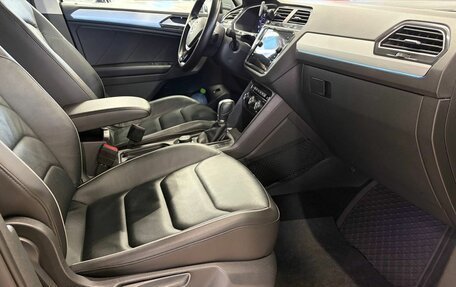 Volkswagen Tiguan II, 2018 год, 3 490 000 рублей, 27 фотография