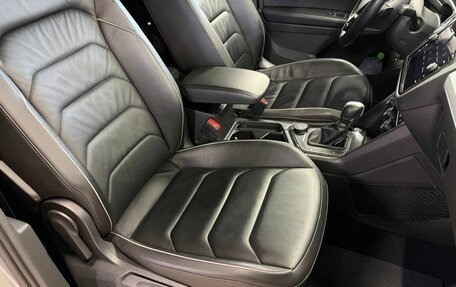 Volkswagen Tiguan II, 2018 год, 3 490 000 рублей, 28 фотография