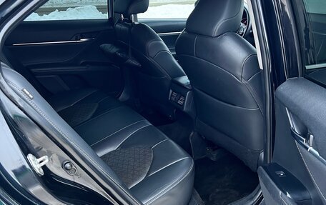 Toyota Camry, 2017 год, 2 395 000 рублей, 11 фотография