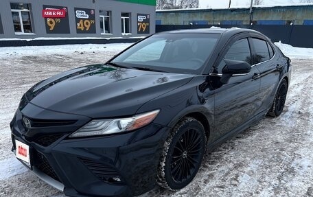 Toyota Camry, 2017 год, 2 395 000 рублей, 2 фотография