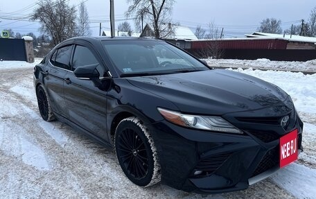 Toyota Camry, 2017 год, 2 395 000 рублей, 3 фотография