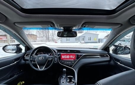 Toyota Camry, 2017 год, 2 395 000 рублей, 8 фотография