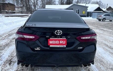 Toyota Camry, 2017 год, 2 395 000 рублей, 5 фотография