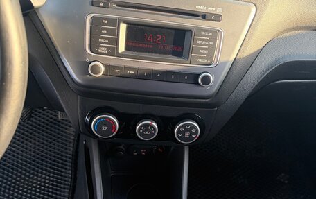 KIA Rio III рестайлинг, 2015 год, 1 100 000 рублей, 11 фотография