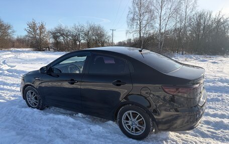 KIA Rio III рестайлинг, 2015 год, 1 100 000 рублей, 16 фотография