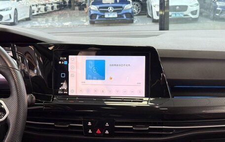 Volkswagen Golf VIII, 2023 год, 2 160 000 рублей, 14 фотография