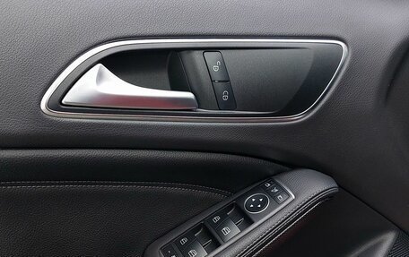 Mercedes-Benz GLA, 2019 год, 2 599 000 рублей, 15 фотография