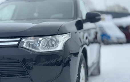 Mitsubishi Outlander III рестайлинг 3, 2013 год, 1 569 000 рублей, 8 фотография