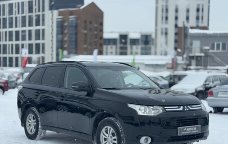Mitsubishi Outlander III рестайлинг 3, 2013 год, 1 569 000 рублей, 4 фотография
