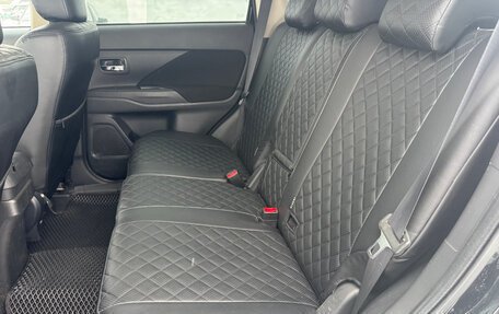 Mitsubishi Outlander III рестайлинг 3, 2013 год, 1 569 000 рублей, 12 фотография
